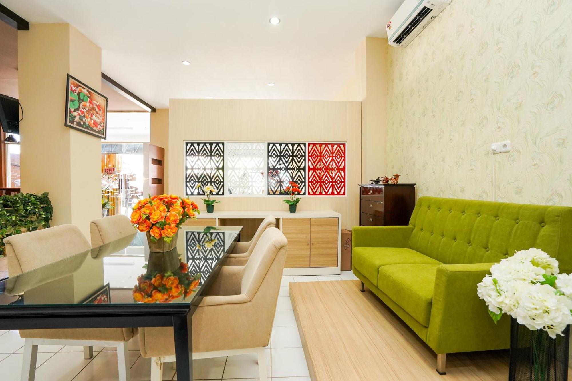 Hotel O Surabaya Near Surabaya Town Square Formerly Kupang Gunung Residence Exterior foto